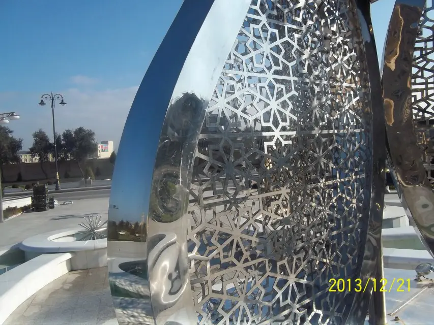 Sculpture in Baku palace